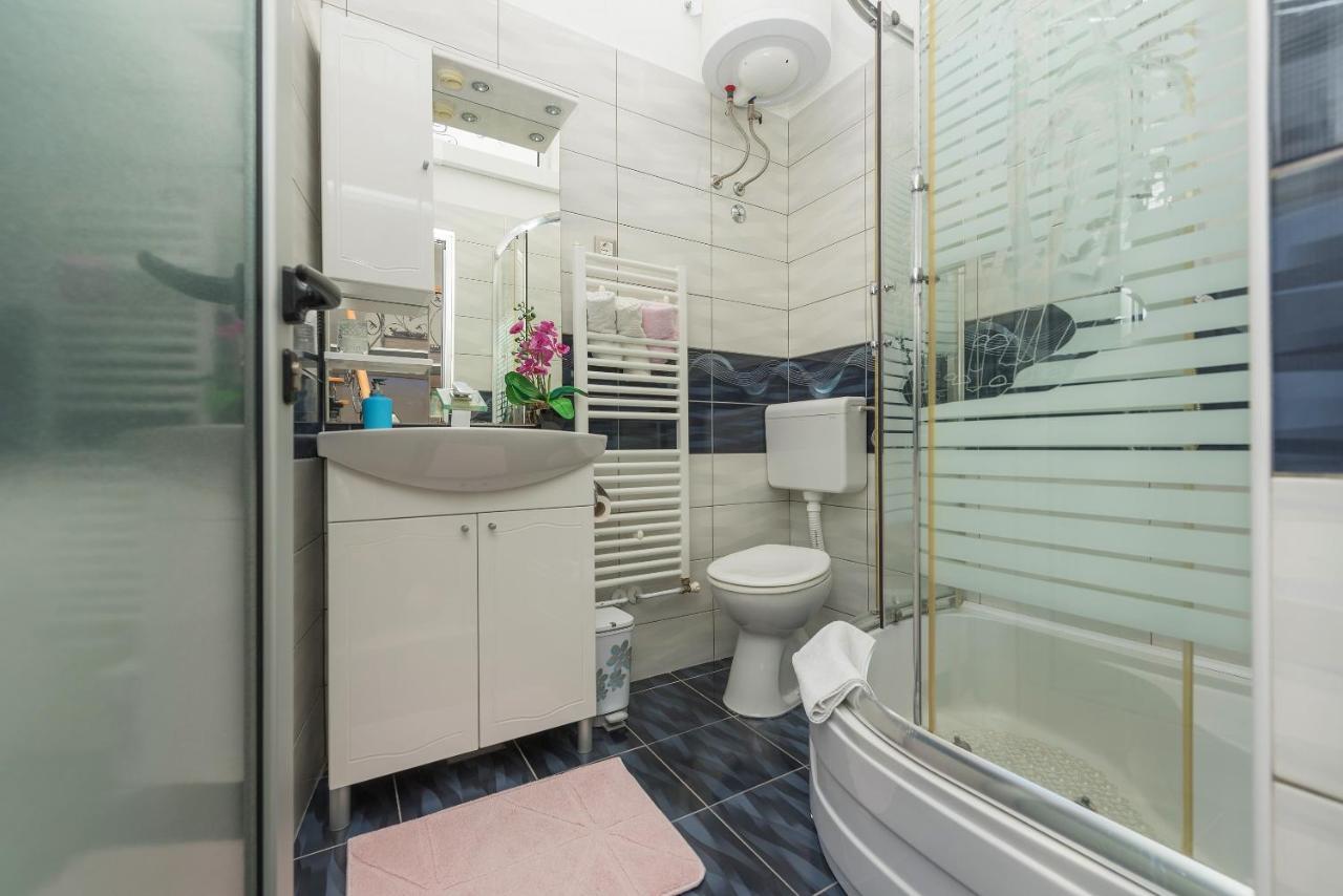 Premium Center Apartments Baska Voda Luaran gambar